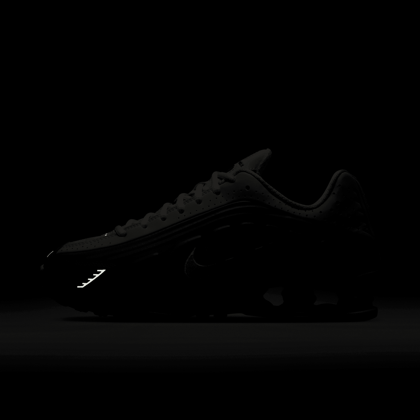 Nike Women's Shox R4 Pearl Gold