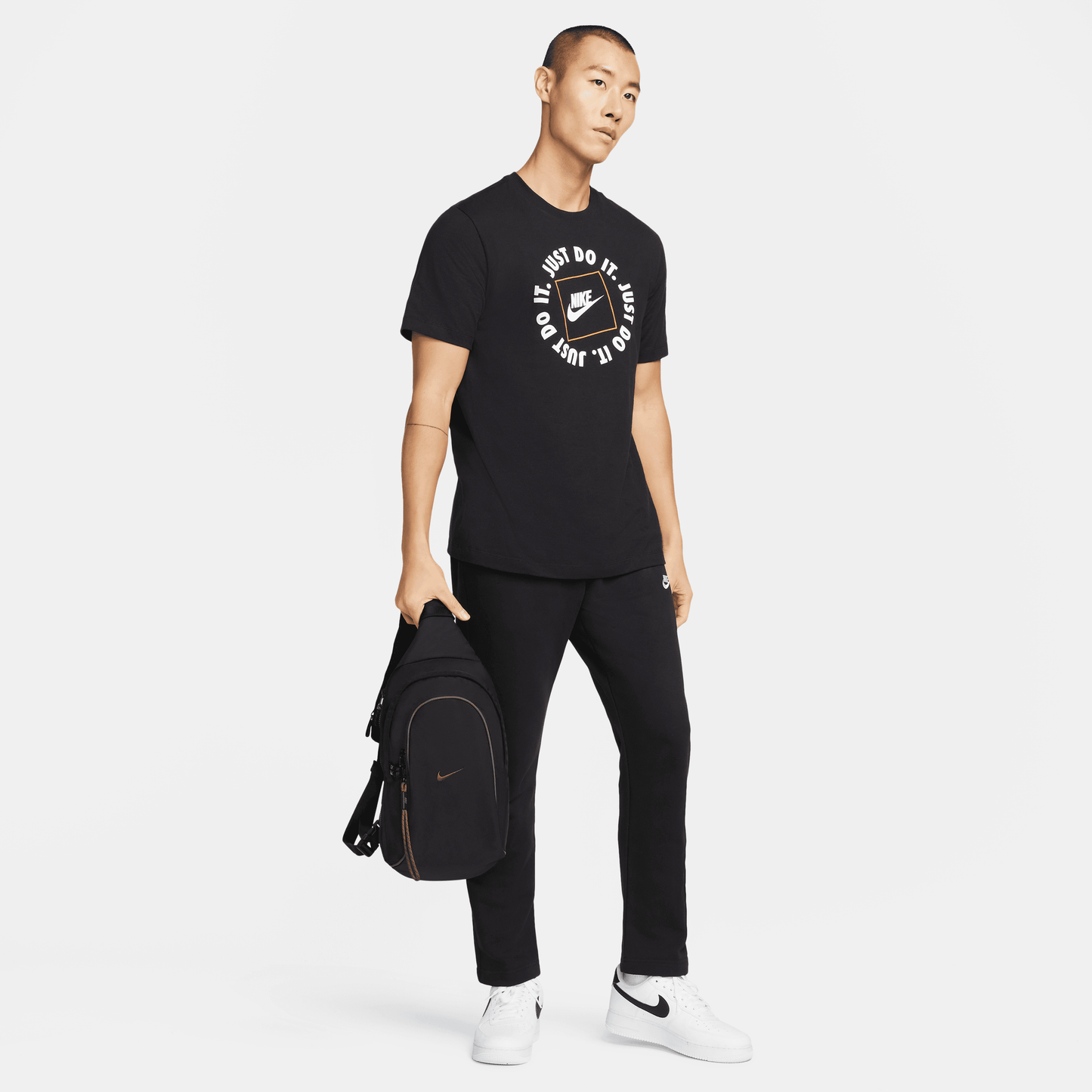 Nike Sportswear Essentials Sling Bag Black