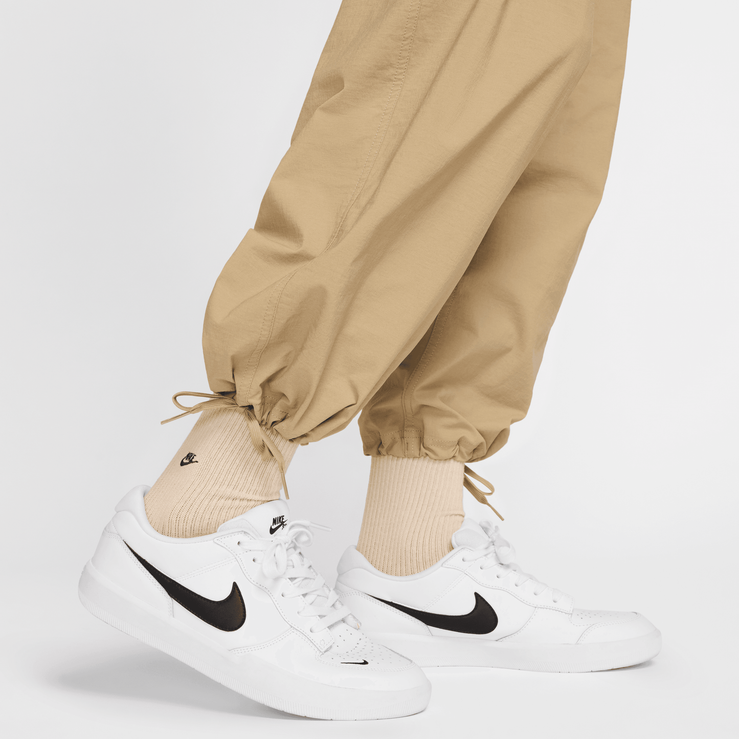 Nike SB Kearny Cargo Pants Parachute Beige