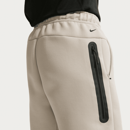 Nike Tech Fleece Shorts Cream II Black