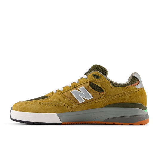 NB Numeric 933 Andrew Reynolds Camel Brown