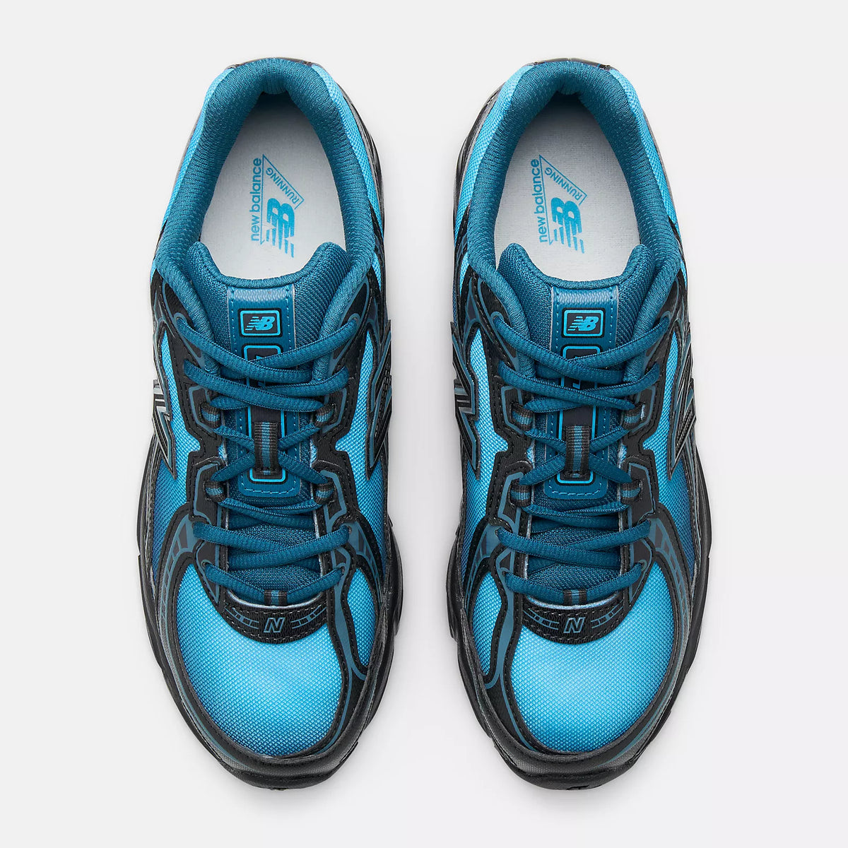 New Balance 740 Streamsong Black