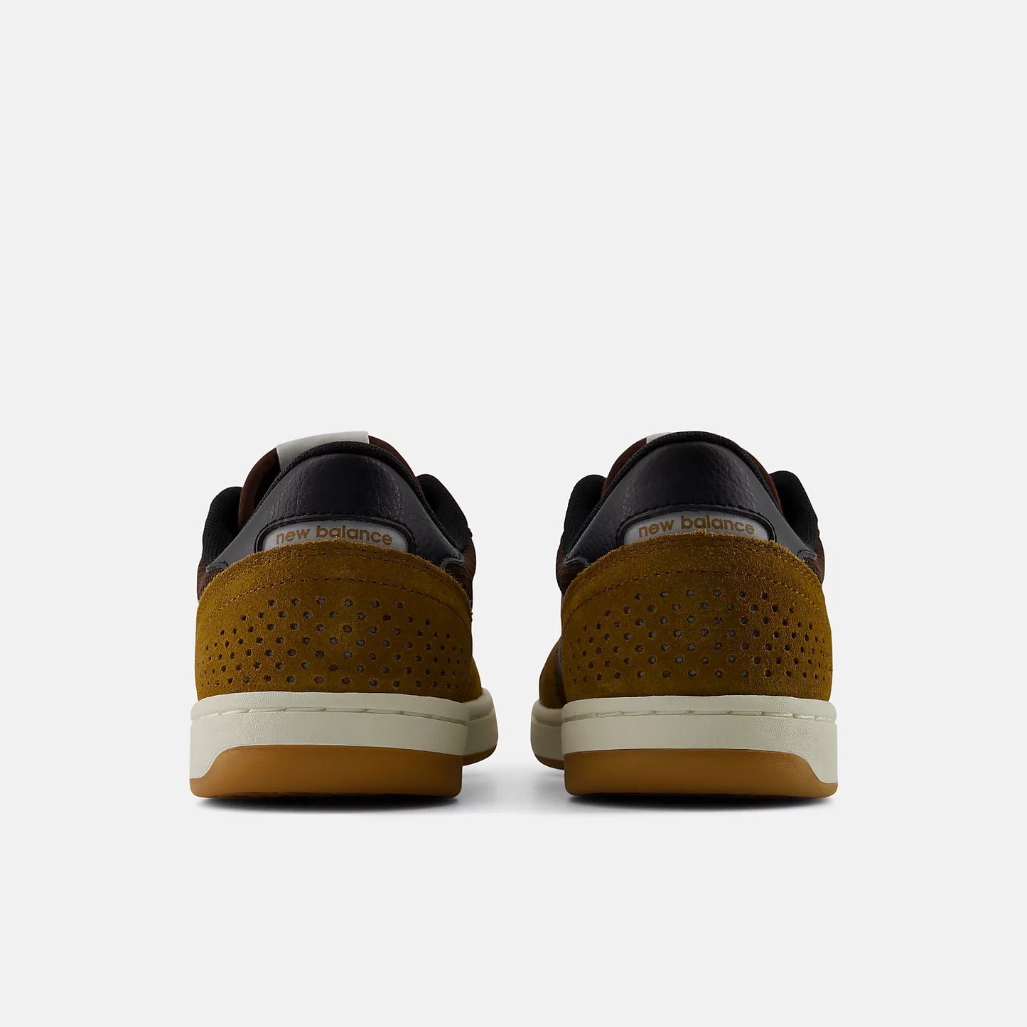 NB Numeric 440v2 Pumpernickel Black