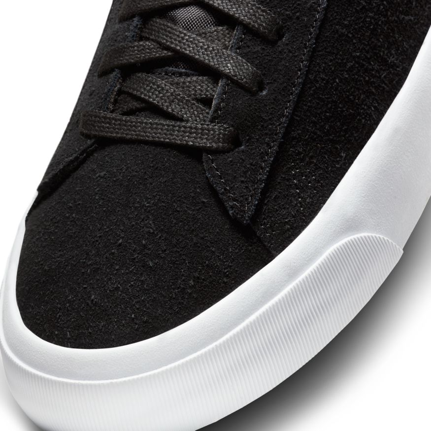Nike SB Zoom Blazer Low Pro GT Black/White