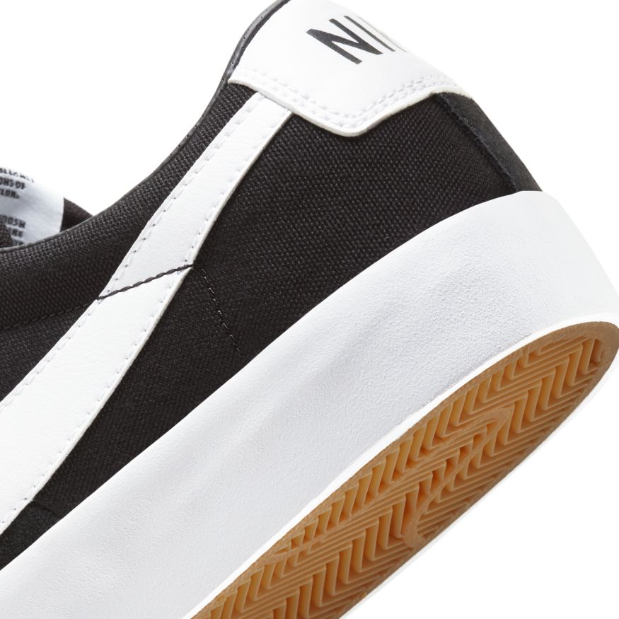Nike SB Zoom Blazer Low Pro GT Black/White