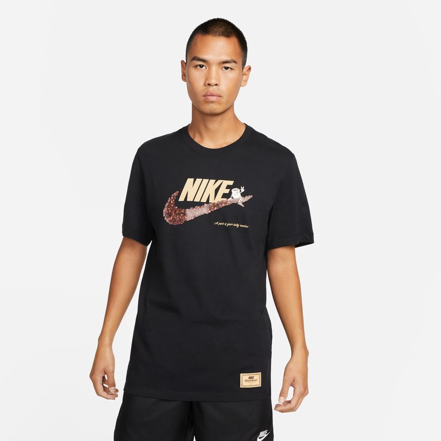 Destructivo limpiador aplausos Nike Sportswear Coffee Beans T-Shirt | Double R Kicks