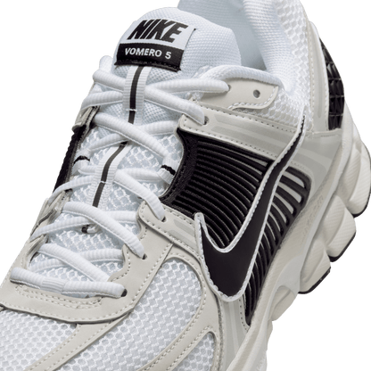 Nike Zoom Vomero 5 White Black