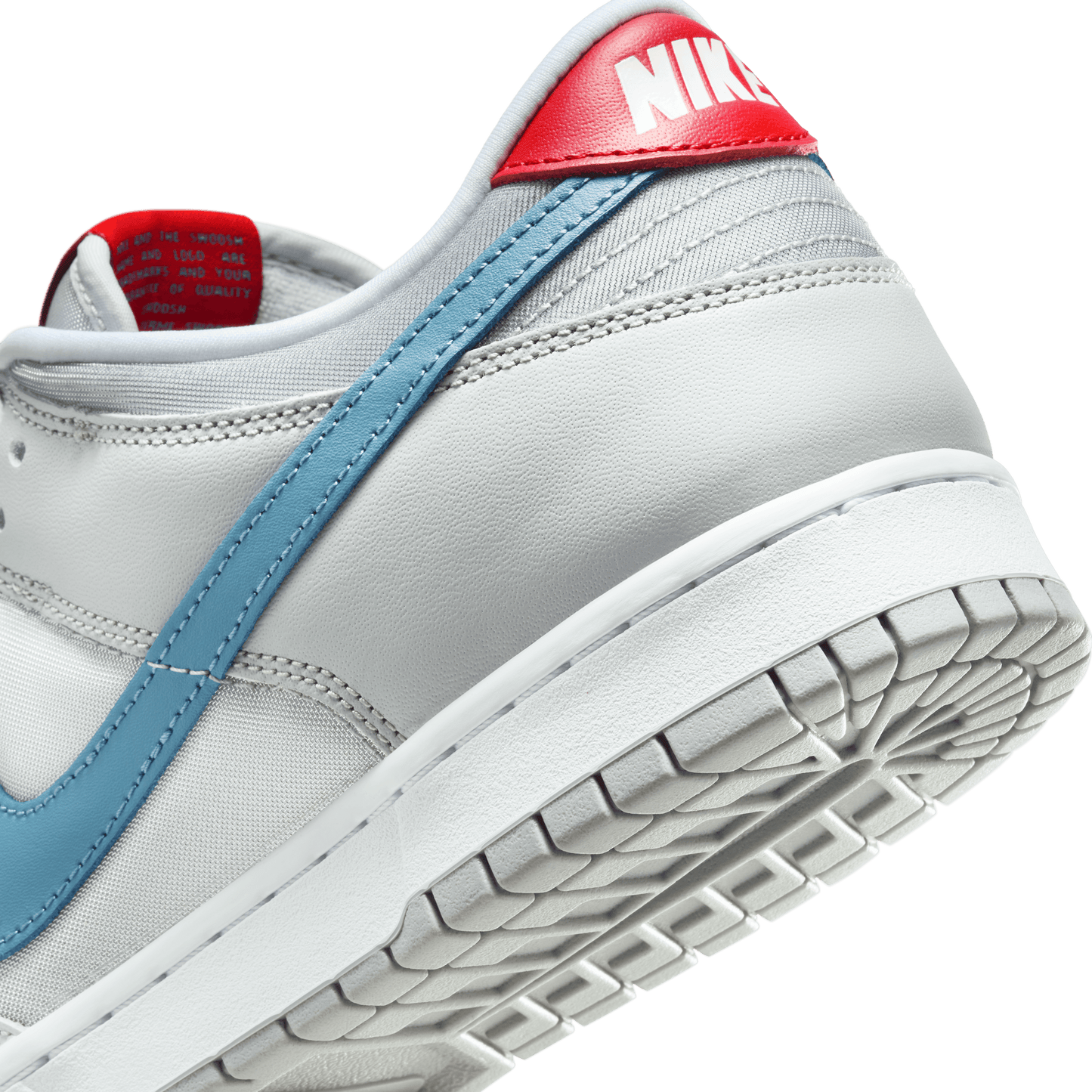 Nike Dunk Low QS Silver Surfer