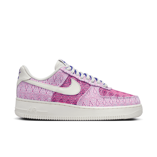 Nike Women's Air Force 1 '07 Woven Pink
