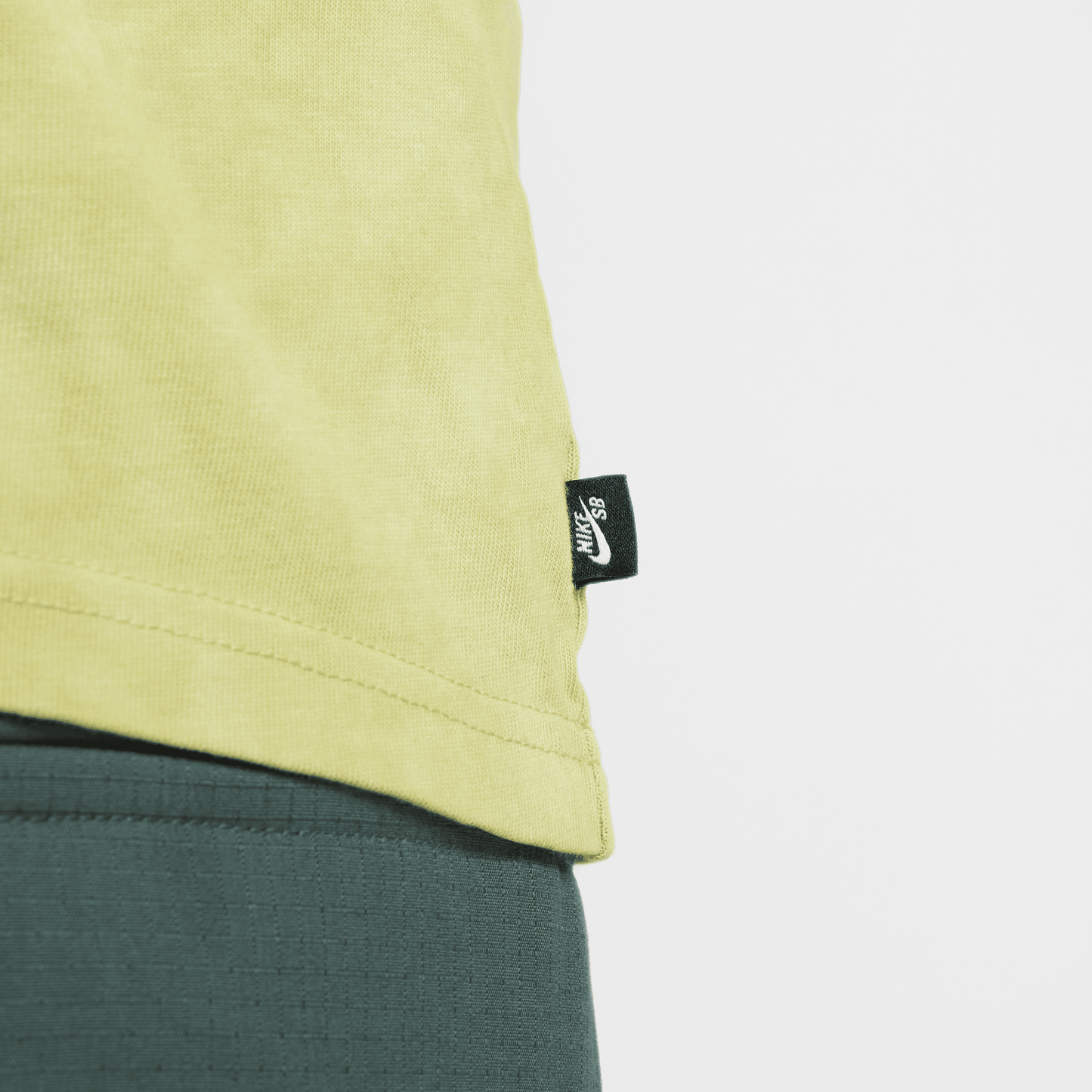 Nike SB Yuto T-Shirt Olive Aura