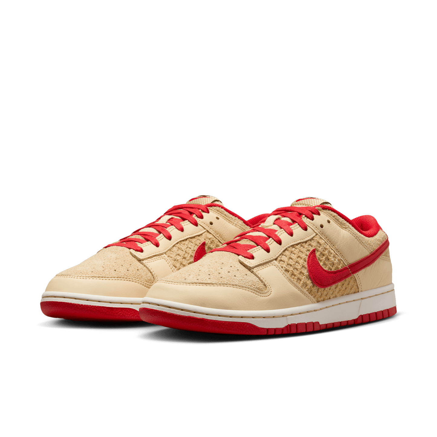 Nike Dunk Low Retro SE Strawberry Waffle 2.0