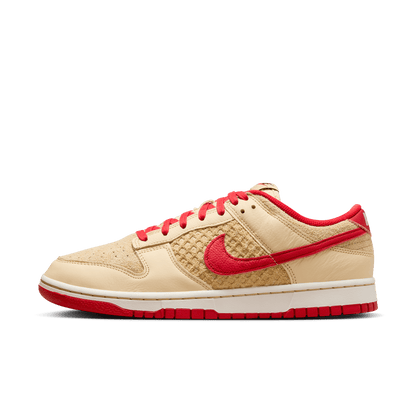 Nike Dunk Low Retro SE Strawberry Waffle 2.0