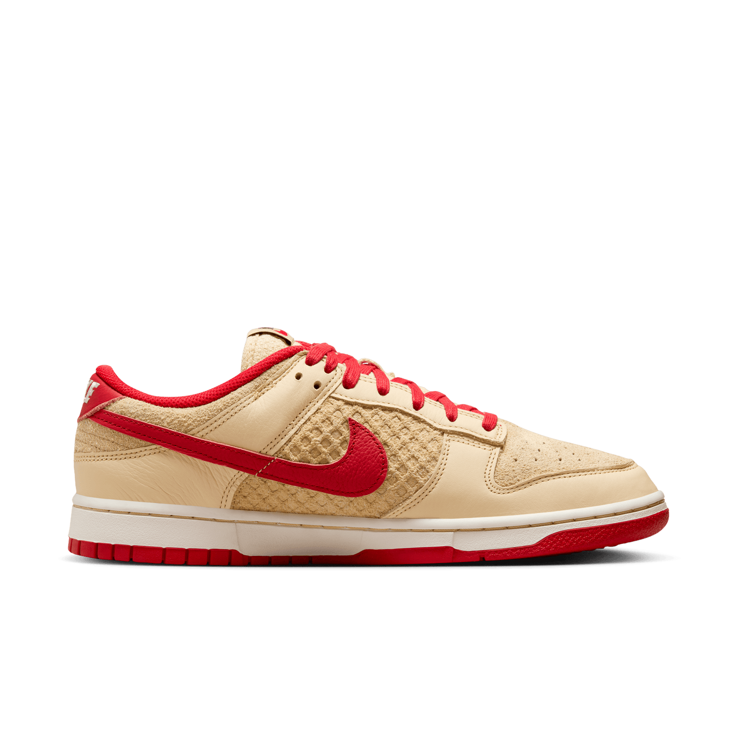 Nike Dunk Low Retro SE Strawberry Waffle 2.0