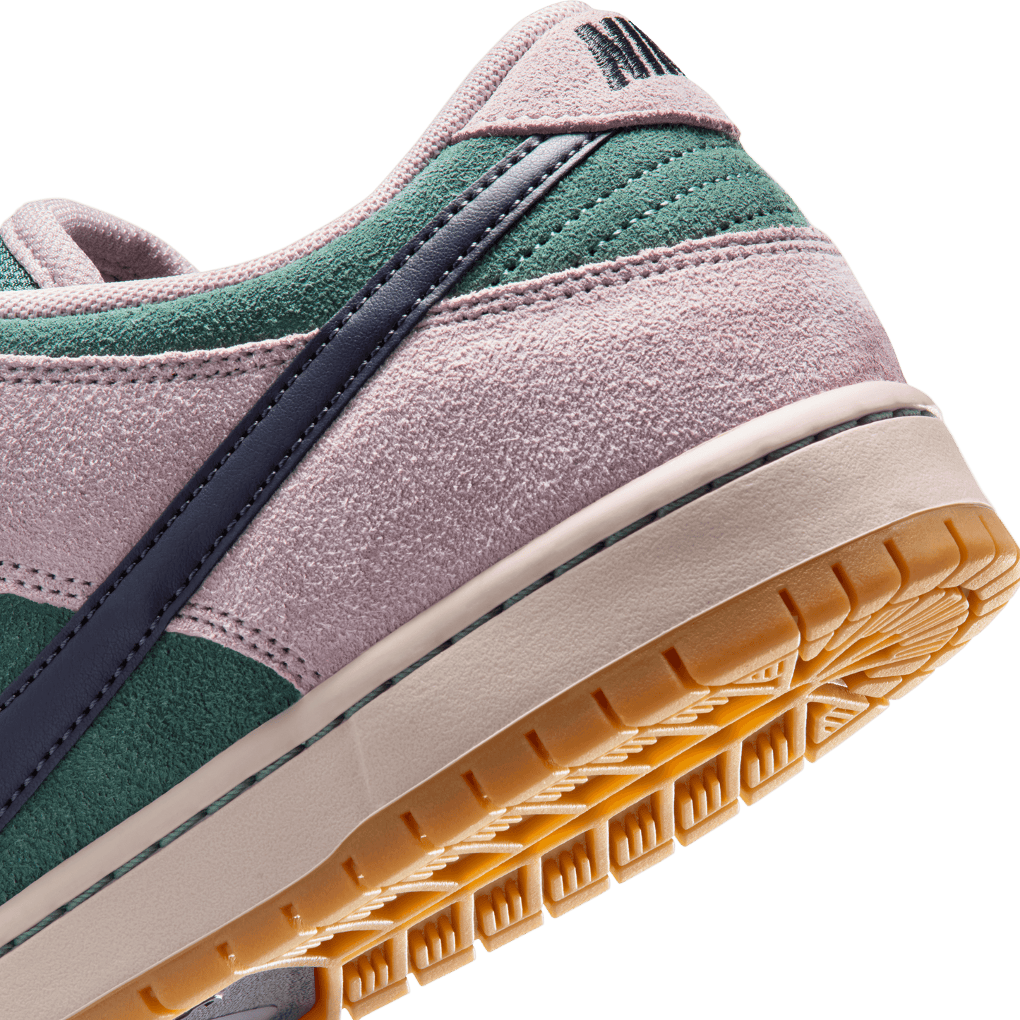Nike SB Dunk Low Pro Mineral Raisin Rose