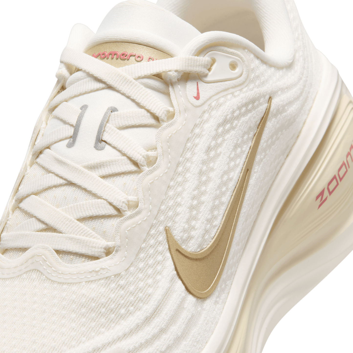 Nike Women's Vomero Plus Sail Metallic Gold