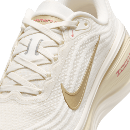 Nike Women's Vomero Plus Sail Metallic Gold
