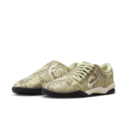 Nike Total 90 SE Olive Aura