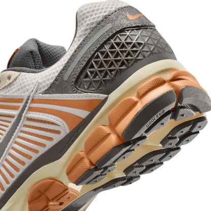 Nike Zoom Vomero 5 Phantom Copper Moon