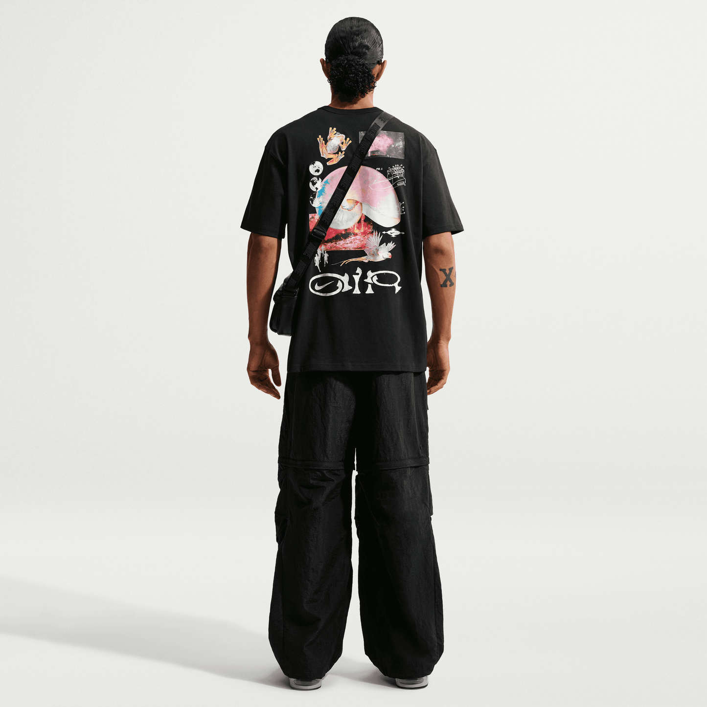 Nike Premium Essentials Earth Day T-Shirt Black