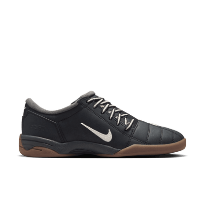 Nike Women's Total 90 Black Coconut Gum