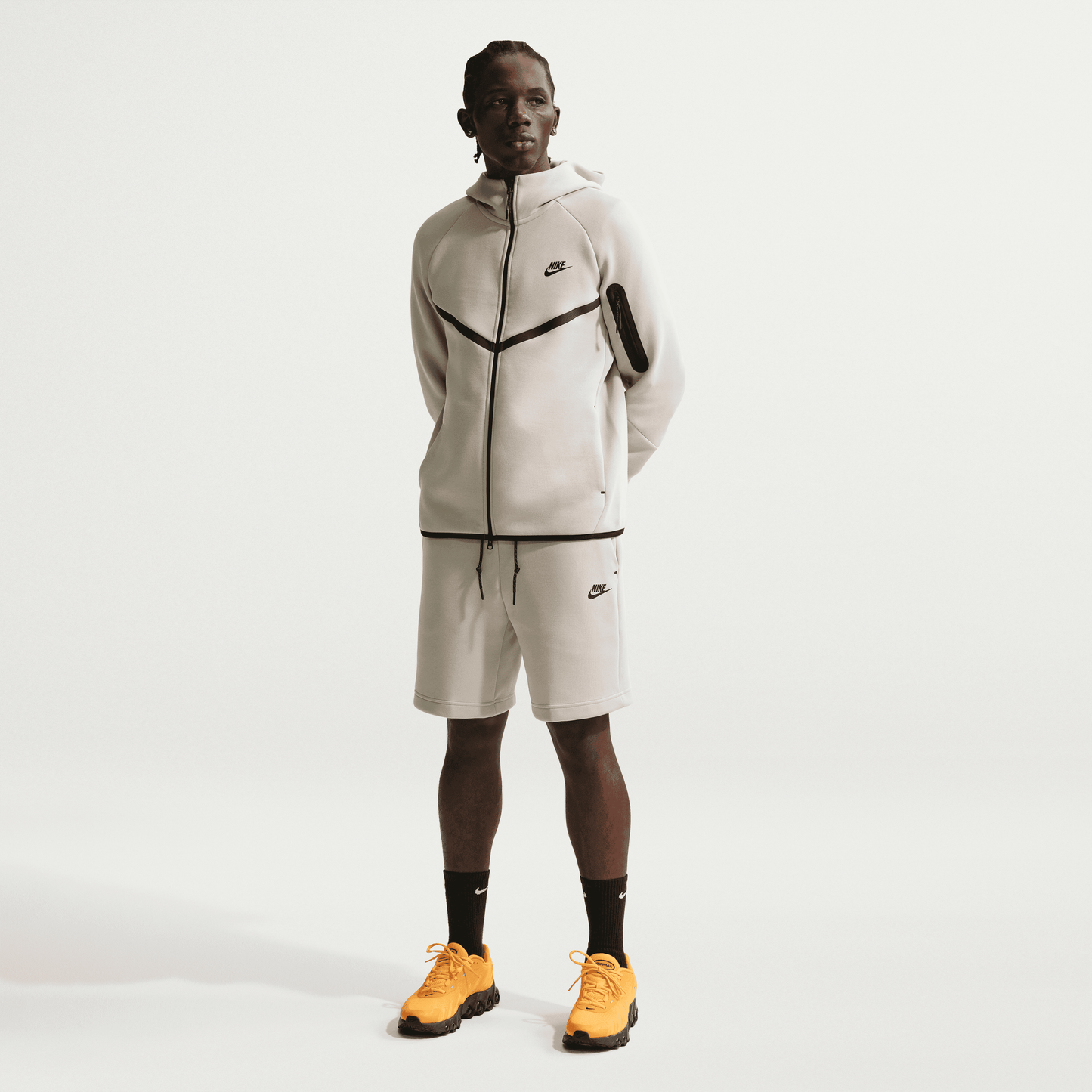 Nike Tech Fleece Shorts Cream II Black