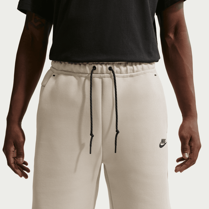 Nike Tech Fleece Shorts Cream II Black