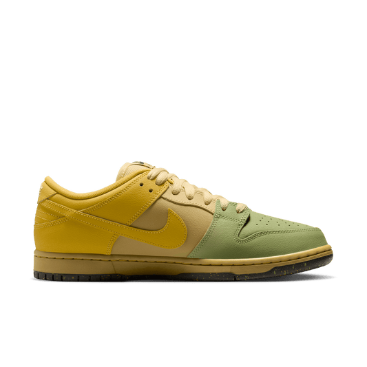 Nike SB Dunk Low Pro Saffron Quartz