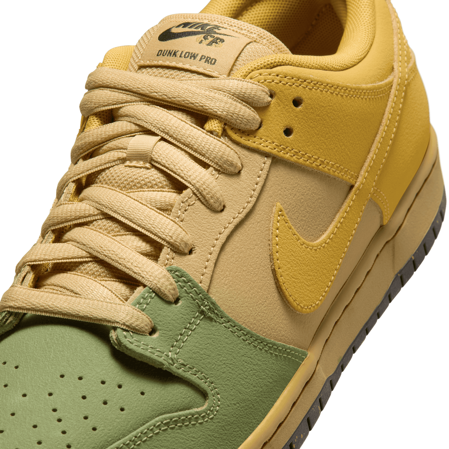 Nike SB Dunk Low Pro Saffron Quartz