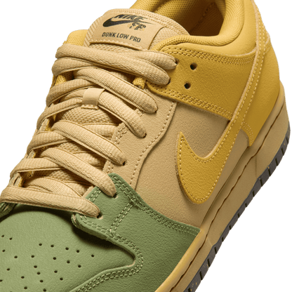 Nike SB Dunk Low Pro Saffron Quartz