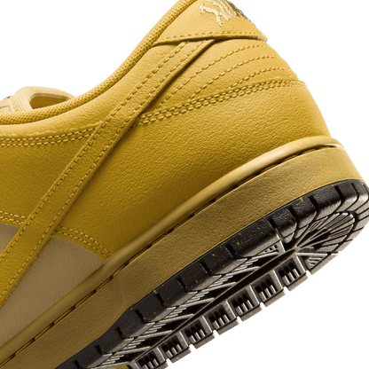 Nike SB Dunk Low Pro Saffron Quartz