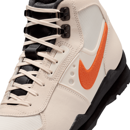 Nike Baltoro Boot Chalk Safety Orange