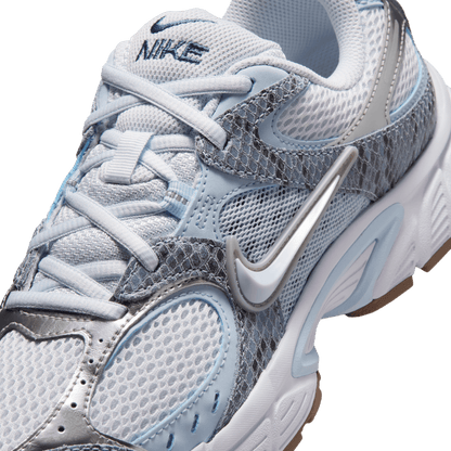 Nike Women's V5 RNR Premium Football Grey