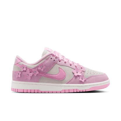 Nike Women's Dunk Low SE Pink Floral