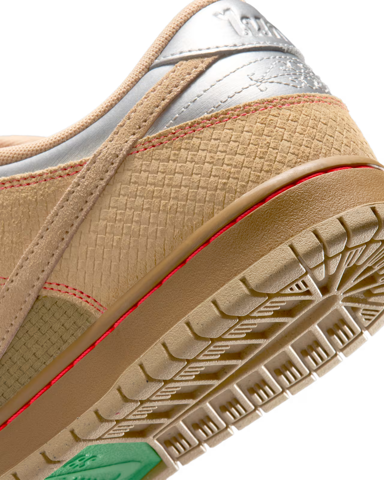Nike SB Dunk Low Pro "Songkran"