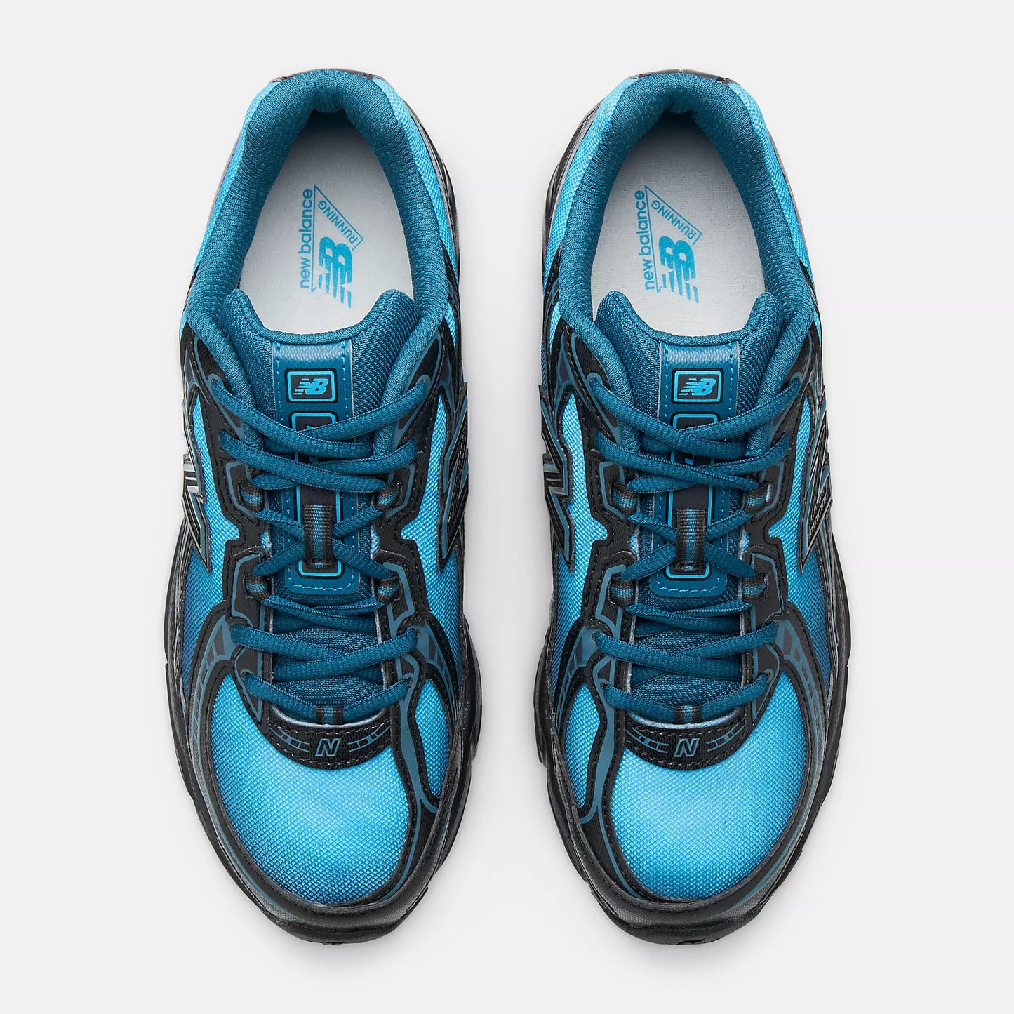 New Balance 740 Streamsong Black