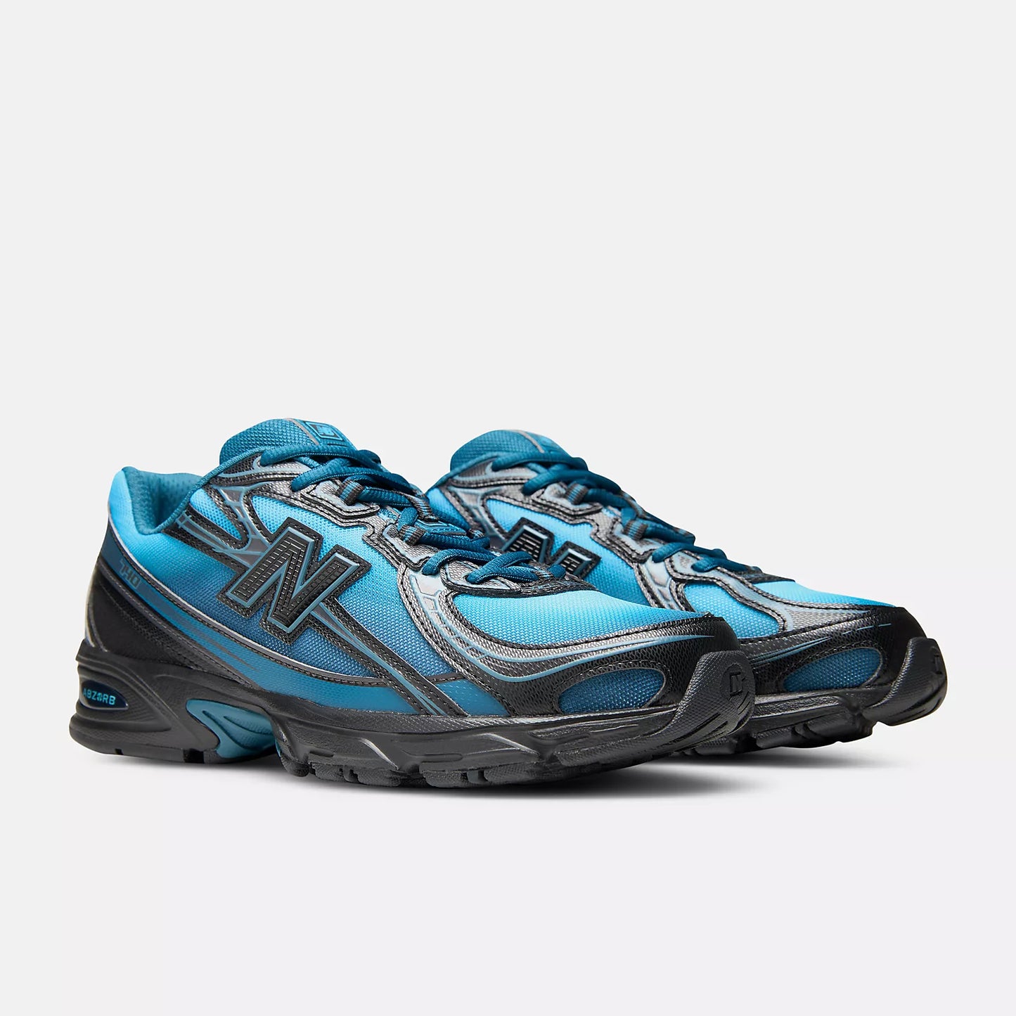 New Balance 740 Streamsong Black