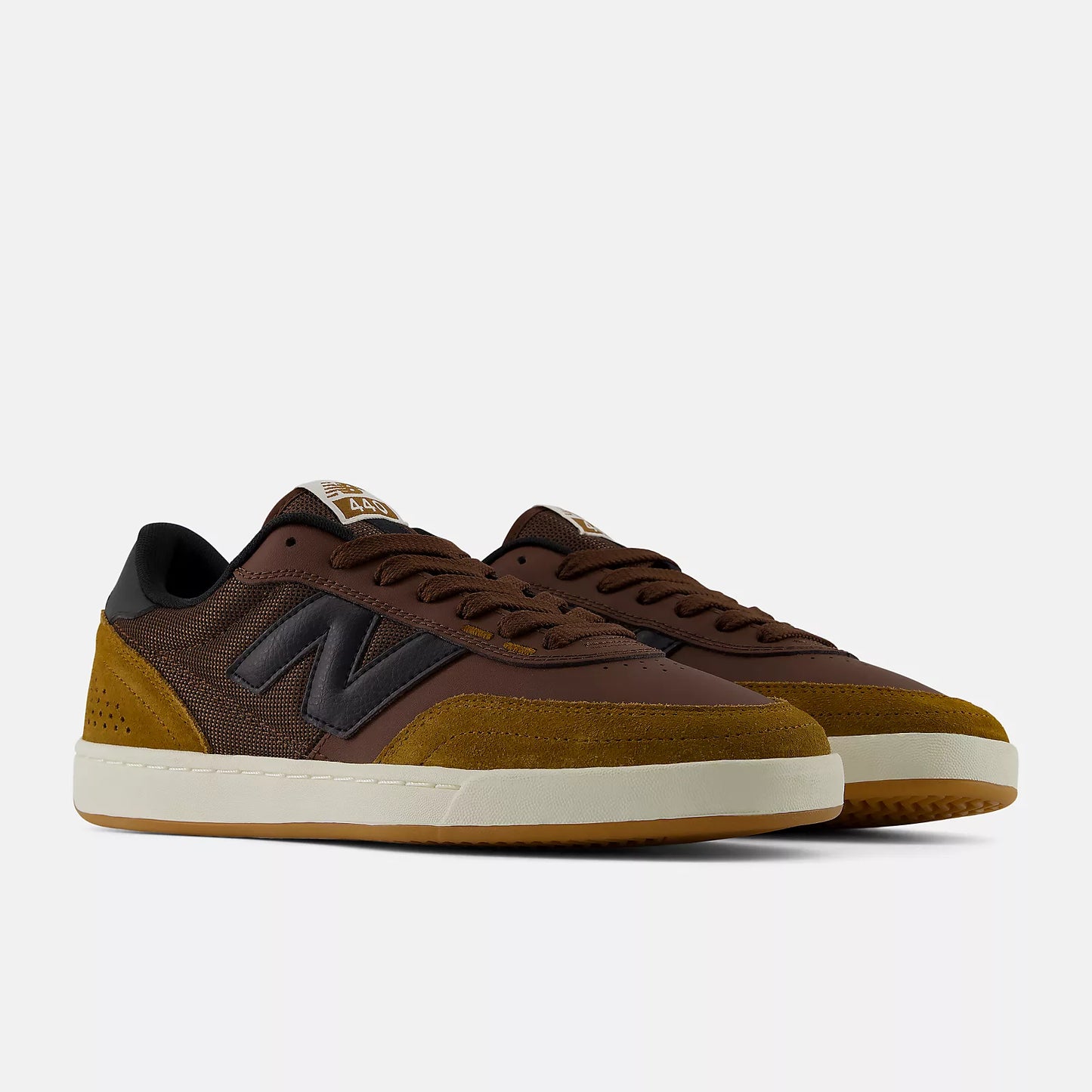 NB Numeric 440v2 Pumpernickel Black